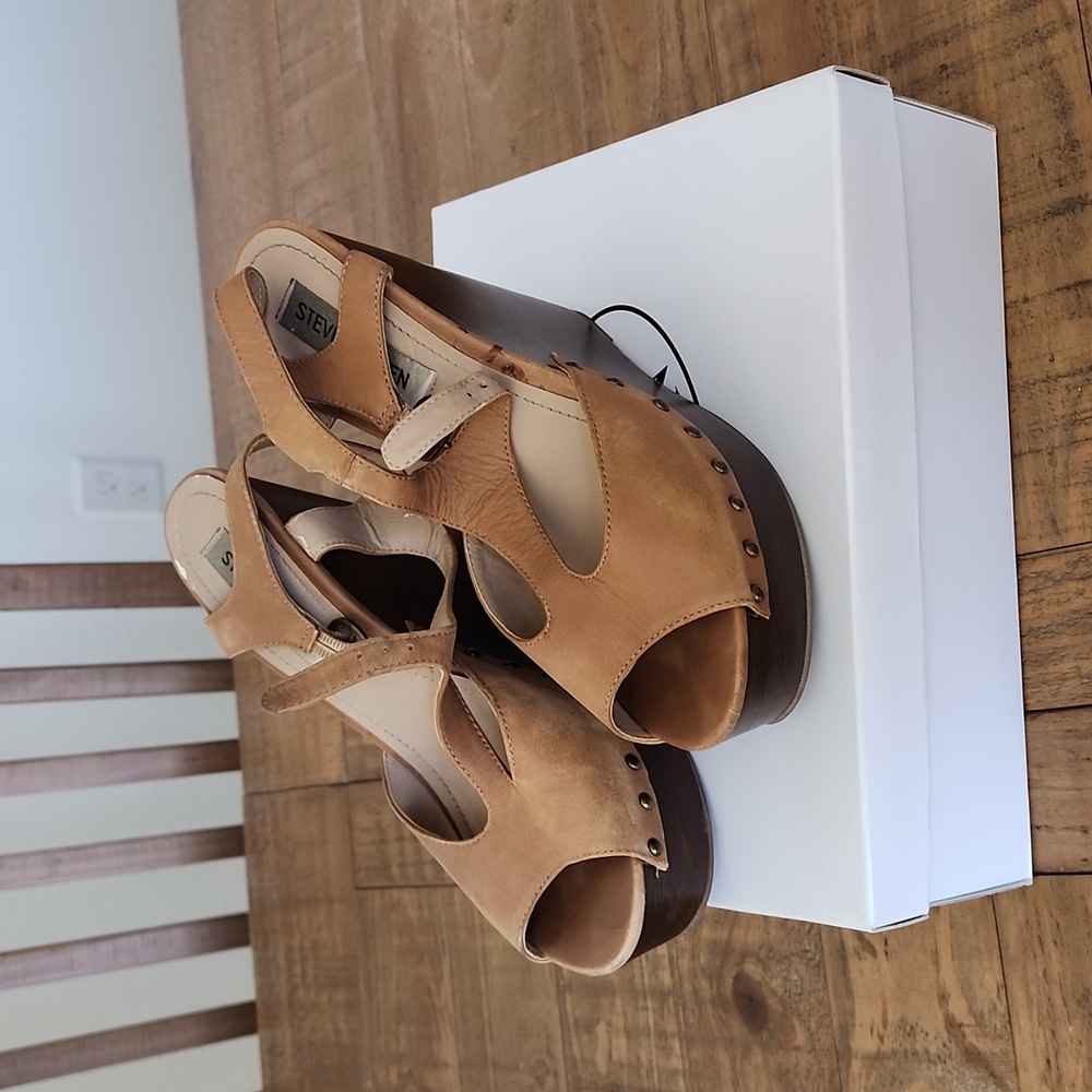 STEVE MADDEN HEELS SIZE 6.5